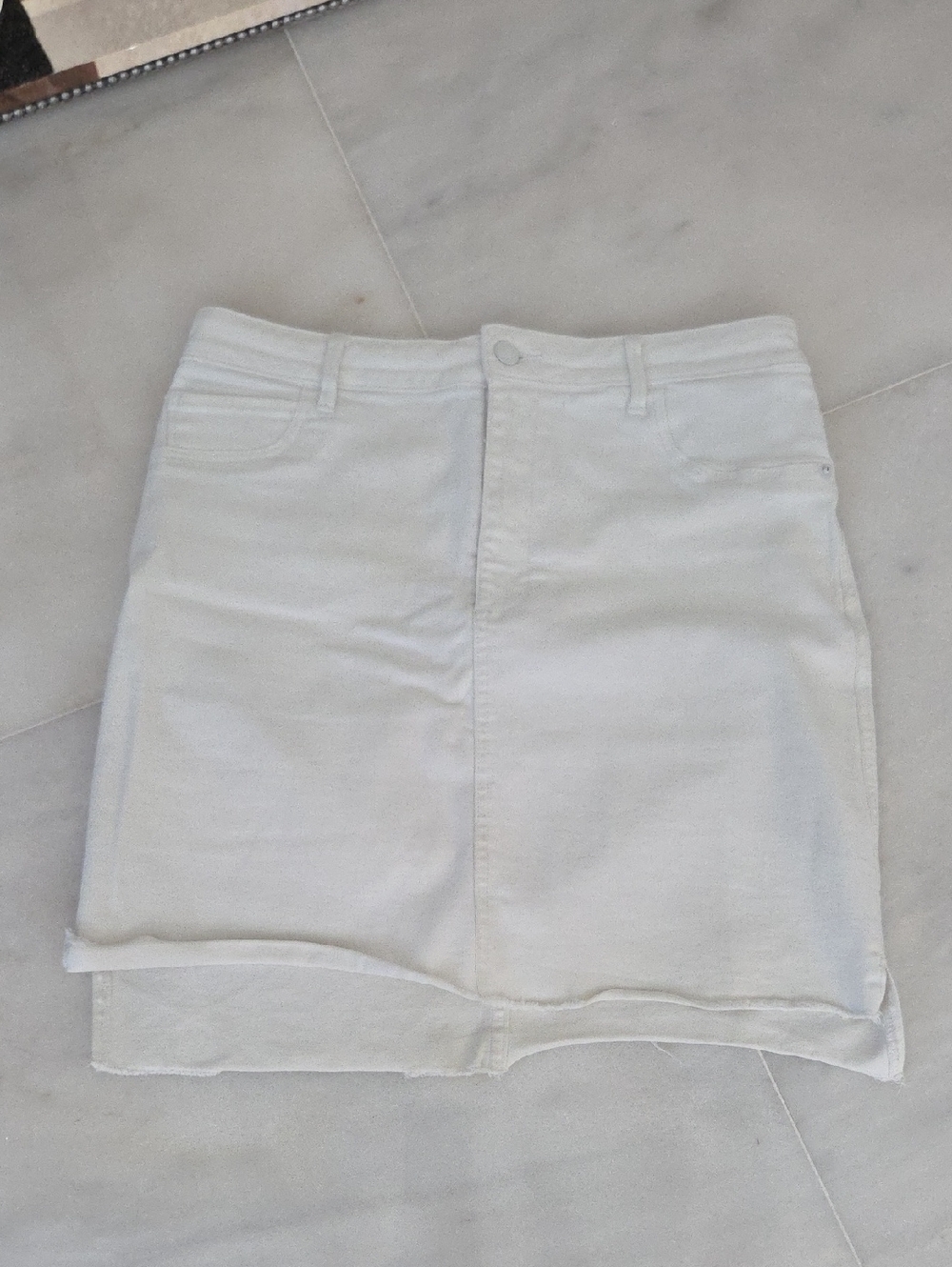 Abercrombie & Fitch White Denim Skirt!
